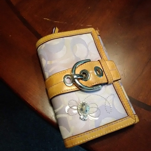 Coach purses - Picture 3 of 11